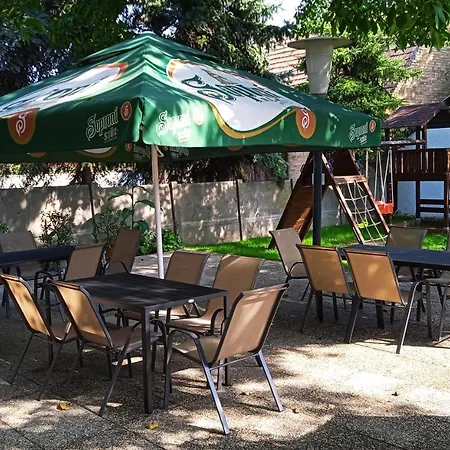 Diokert Vendeghaz Bed & Breakfast 3*